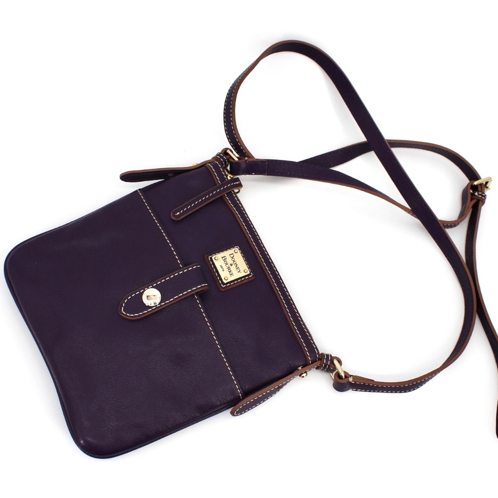 Vintage Dooney & Bouke Purple Pebble Grain Leather crossbody bag